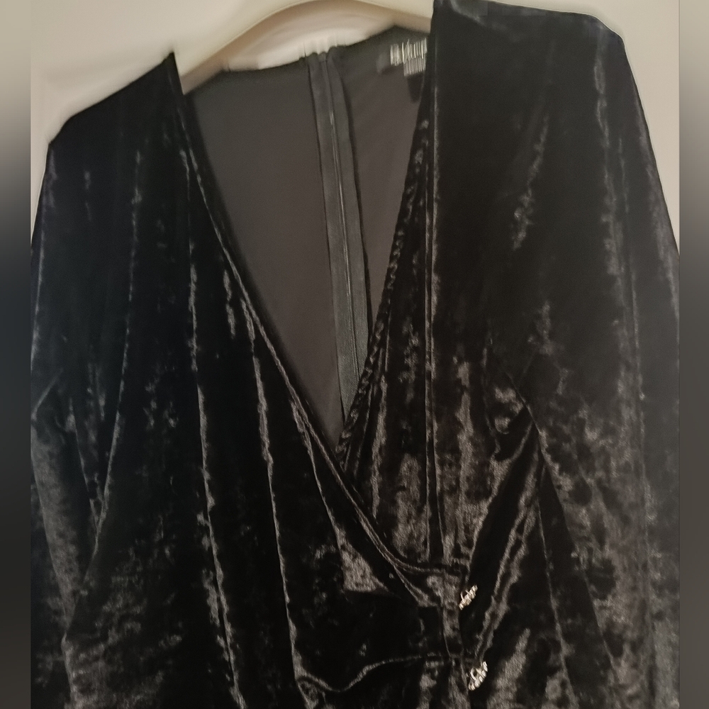 M🖤Revamped Elegant Black Velvet Faux Wrap Dress Halloween Costume - Picture 5 of 9